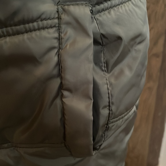 Puffy Ladies Vest size Large ✨ - Picture 5 of 7